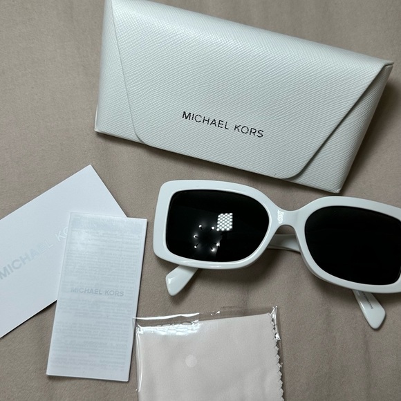 Michael Kors sunglasses - Picture 2 of 6